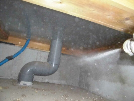 湿気が多いとのことなので防腐防カビの処理も追加でお願いしました