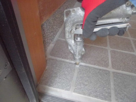 実際に薬剤を散布している様子の写真を送ってもらえました