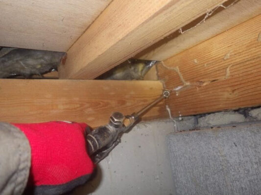 柱や浴室壁内などの室内も含めてしっかり消毒駆除していただきました