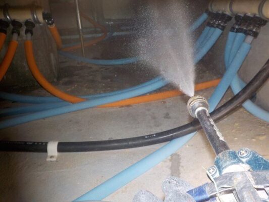 やはりこちらに勝る業者さんはないと思い直して工事を依頼しました