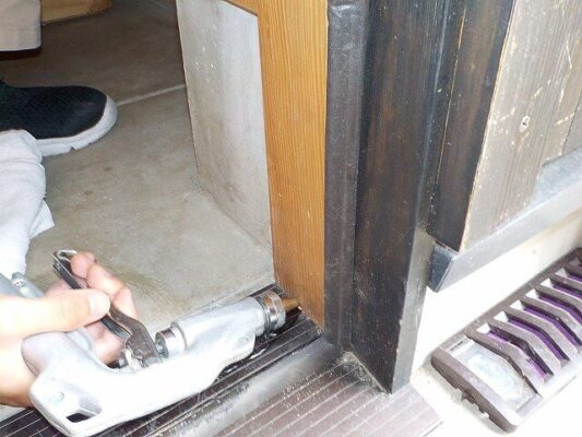 幸いにも被害は軽微で大掛かりな補修工事は必要ありませんでした