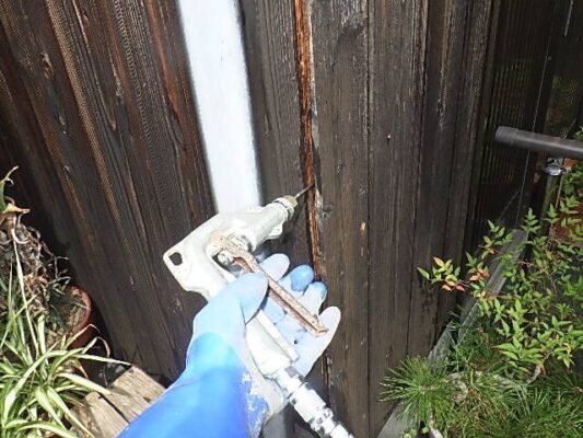 防蟻処理自体が初めての経験でしたが不安なく作業が進みました