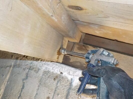 自分で対処することも考えましたが専門家に頼る方が確実だと思いました