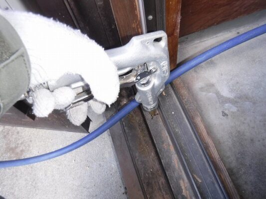 シロアリが住み着きやすい環境だと指摘されました