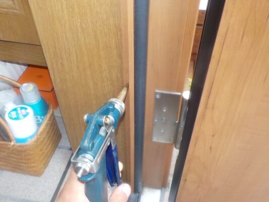 窓の結露もシロアリの原因になると知り除湿機を導入しました