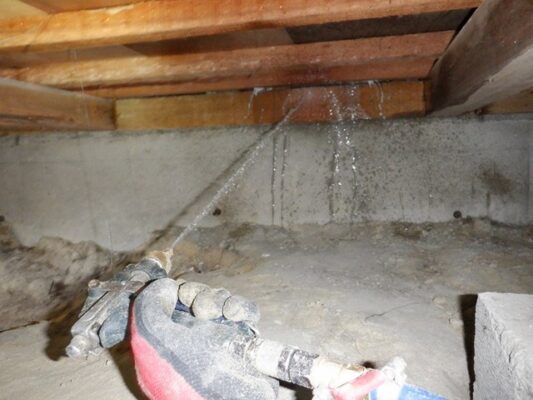 工事当日はスタッフさんがとても熱心に工事してくださいました