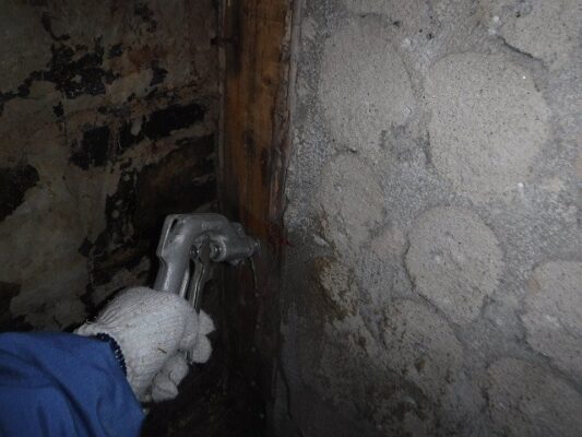 作業後は柱の表面も補修され、見た目もきれいになりました。