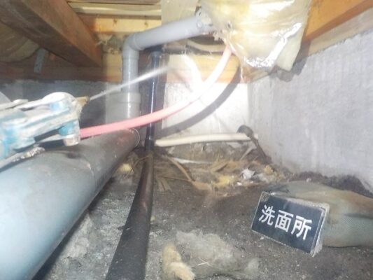 何となく床がペコペコする感じがして点検を依頼しました